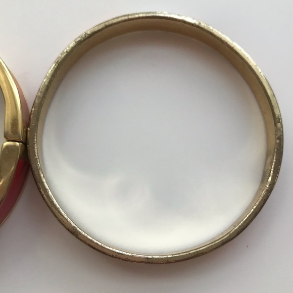 Bracelets - Picture 5 of 8